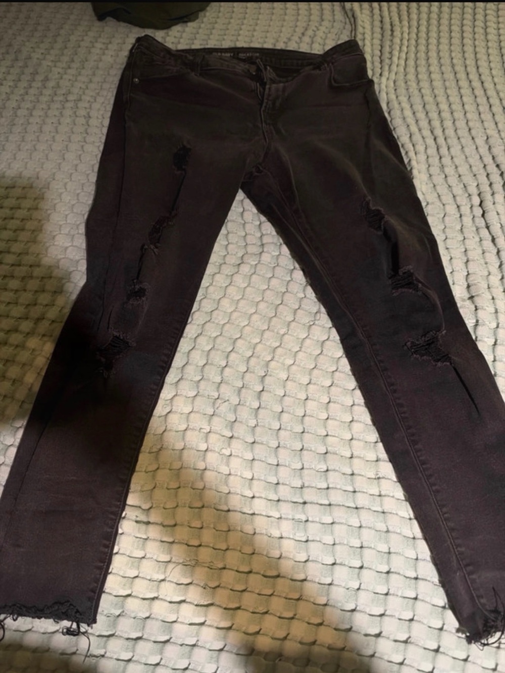 Old Navy Women's Distressed Skinny Jeans - Black